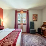 Kerala Hotel