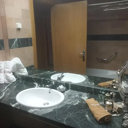 Kerala Otel San Esteban de Pravia